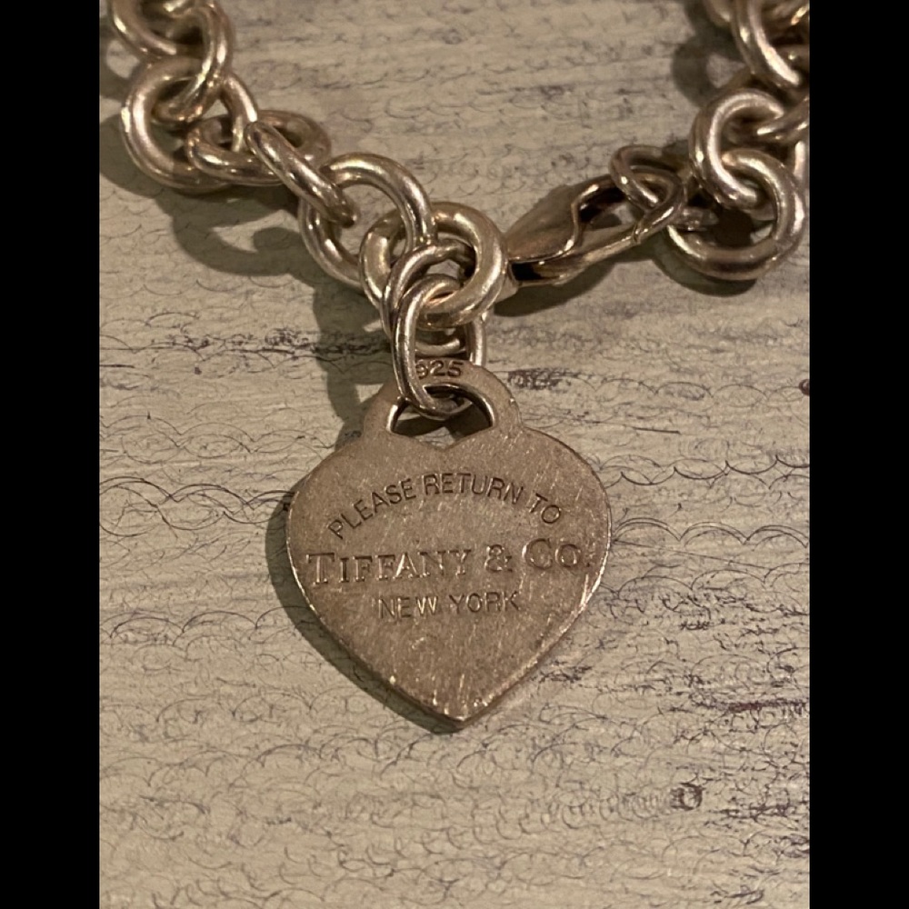 Tiffany’s Sterling Heart Pendant Bracelet - Picture 5 of 7